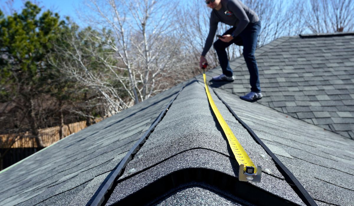Tools and Equipment Needed for Accurate Roof Measurement